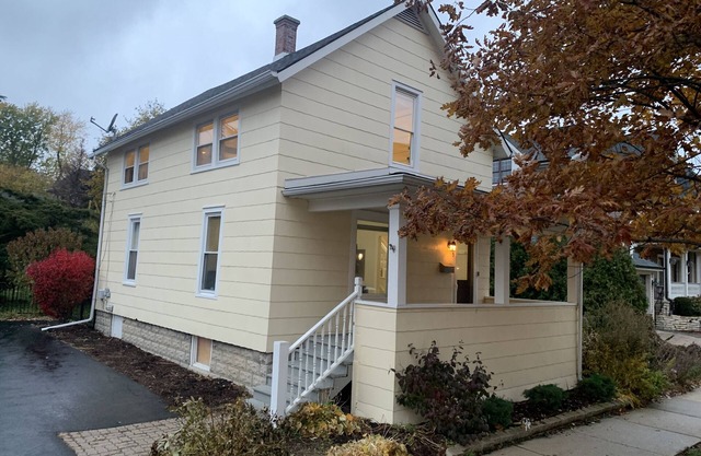 Walking distance to everything downtown Naperville!