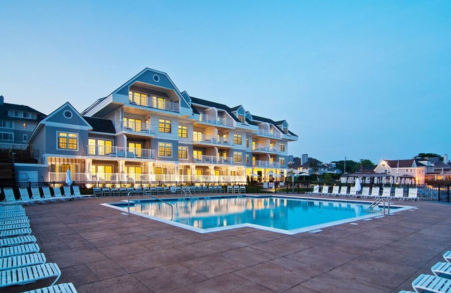 Water's Edge Resort and spa w indoor and outdoor pool and beach. Condo Sleeps 6