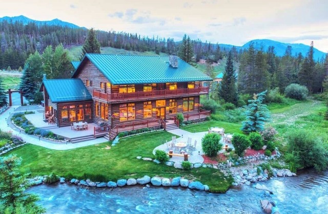 Waterfront, 10min>Ski, Spa, Game Rm, 3 car heat gr