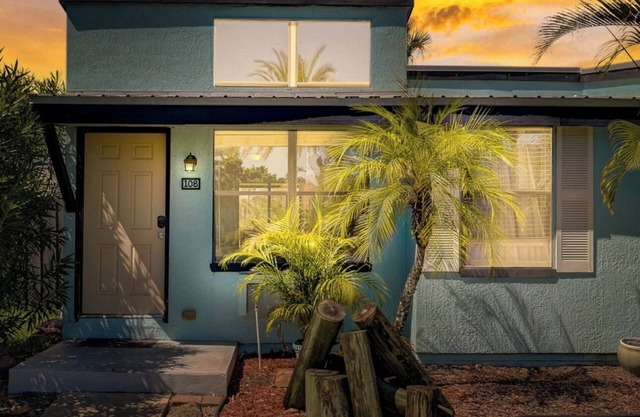 Waterfront 2BR/1BA Fully Furnished Condo in New Smyrna Beach w Private Boat Slip