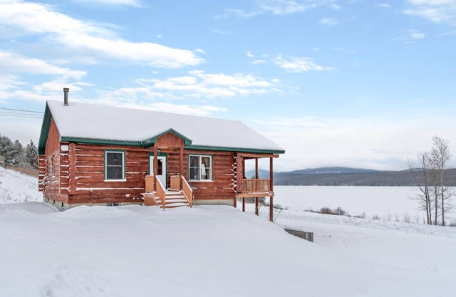 Waterfront 3BR Hunting Ice Fishing ATV Access Moose