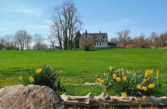 Waterfront 5 Bedroom Grindstone Island Farmhouse