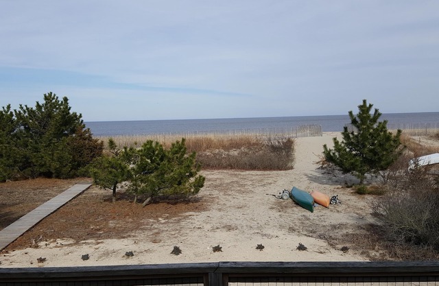 Waterfront Beach House in Broadkill Beach - Secluded Retreat!