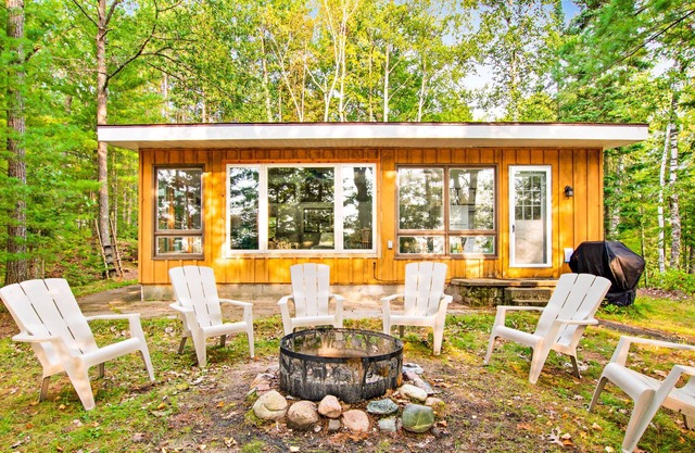 Waterfront cottage on Nose Lake with 270-degree lake view, dock & firepit