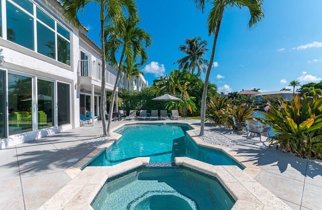 Waterfront Estate Exclusive-Paradise Lighthouse Point Florida Private Pool/Spa