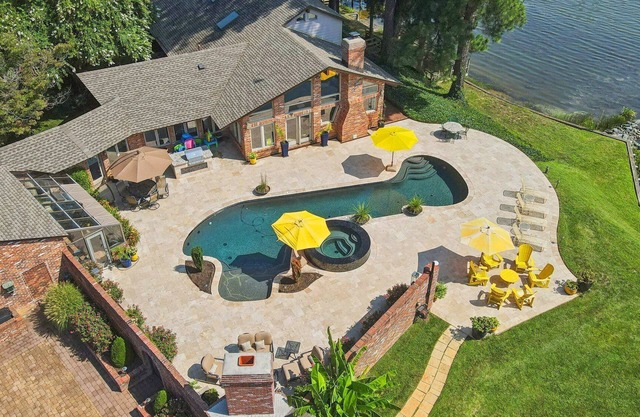 Waterfront Estate with Pool on Potomac River