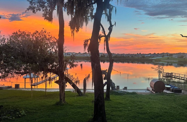 Waterfront Getaway Sauna Hot Tub Jet Skis Sunset Views