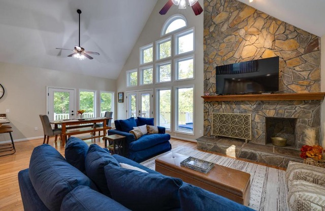 Waterfront Hartfield Vacation Rental with Dock!