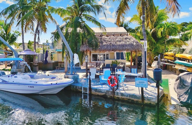 Waterfront Home 3/2.5,HotTub,2Sup,4Kayaks,Golf Car