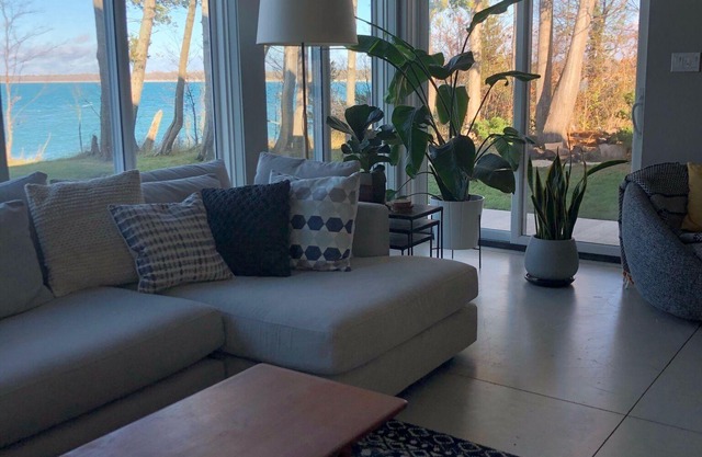 Waterfront home close to Sandbanks Beaches with best sunsets in PEC
