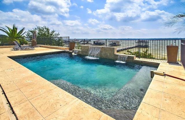 Waterfront Home w/Boat Dock on Lake Houston!