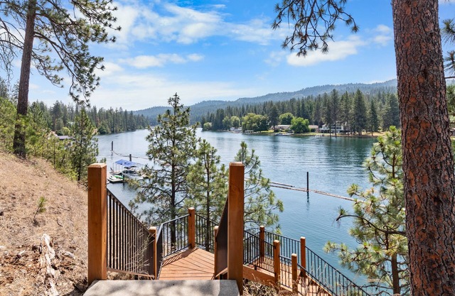 Waterfront home with retro flare - private dock w/boat slip & game room