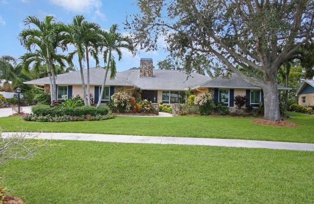 Waterfront Luxury Jupiter Home with Heated Pool, Sleeps 8 with Central AC