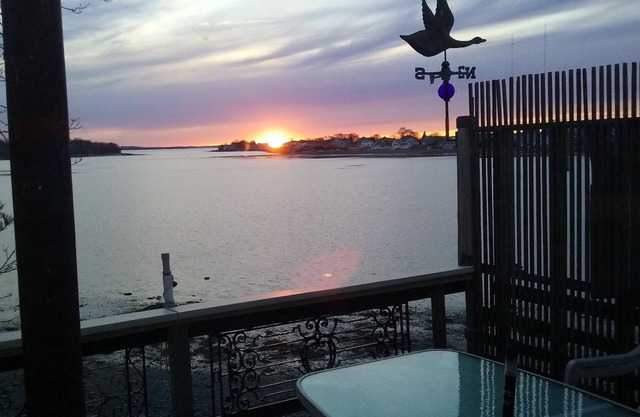 Waterfront - Magnificent Sunsets - Direct Water Access