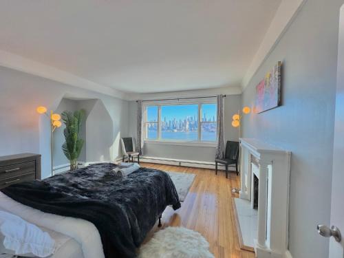 Waterfront NYC skyline views