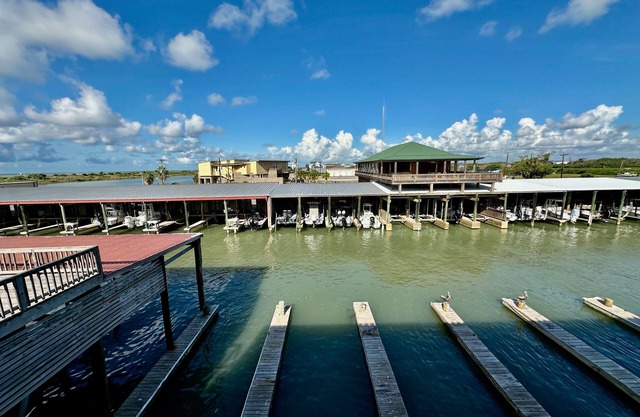 WATERFRONT Pirate's Cove # 2 shared pool