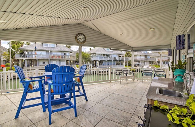 Waterfront Port Isabel Getaway: Bring Your Pet!