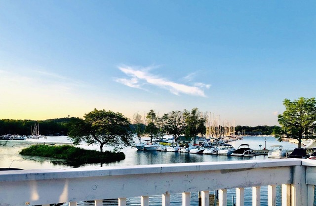 Waterfront Saugatuck/Douglas Condo