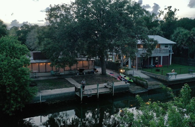 Waterfront!Boat Dock,ramp, kayaks, SUP, Easy gulf access, fishing, manatees