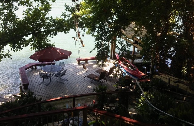 Waterfront w/Kayaks, Decks, Paddle boards, Relaxing, Fun!