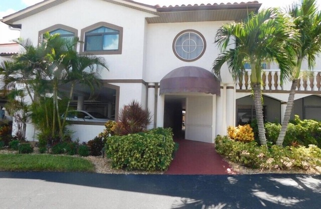 Waters Edge 202 in Fort Myers