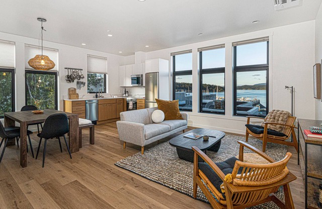Waterview! Luxury Penthouse! Expansive Views!
