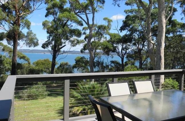 Waverton - stunning views and short walk to beach