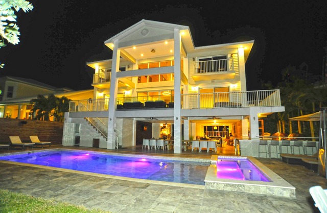 We aim to provide an unforgettable experience with our 5Star waterfront property
