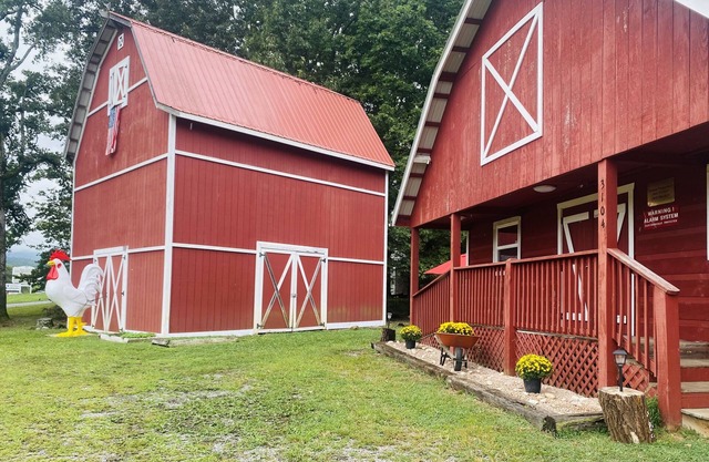 Wears Valley Cabin….lots of parking.