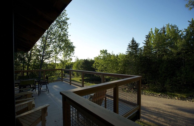 Weekly Discounts available large home on 8acres in Southwest Harbor walk to town