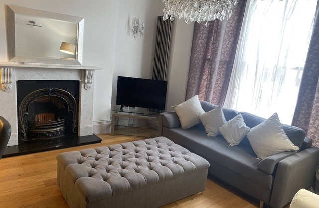 Weekly & Monthly Discounts -Perfect for Contractors/Relocators/Business/Families
