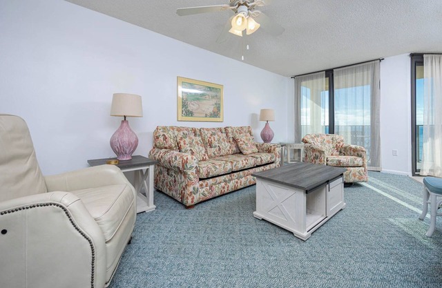 *WEEKLY SPECIALS!* * Phoenix IV 1BR! 6th floor!