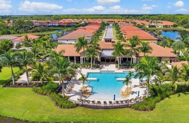 WELCOME! Luxury House w/Pickleball, Beaches, Marco Island, and Golf, & 5th Ave