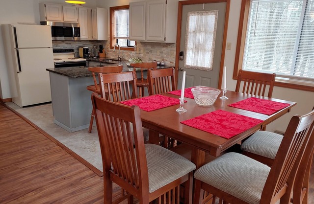 Welcome to Casa Pocono! Pet Friendly! Your amazing Weekend Gateway