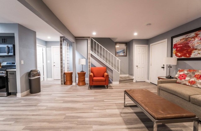 Welcome to Fabulous Las Vegas! Located minutes away from the Las Vegas Strip