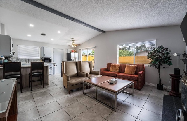 Welcome to Fabulous Las Vegas! Located minutes away from the Las Vegas Strip