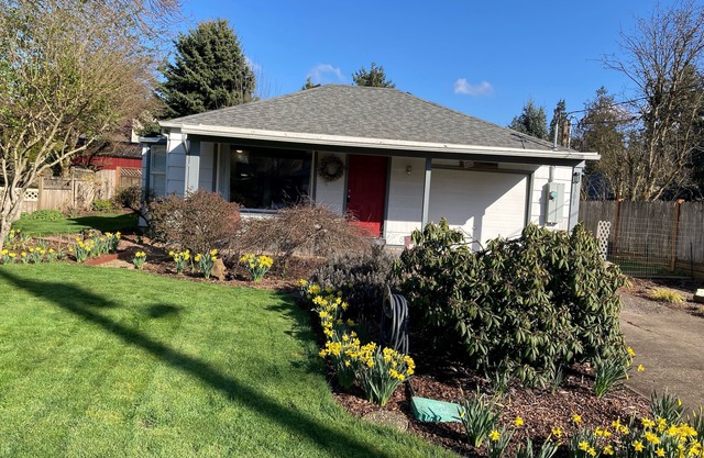Welcome to Piccolo Cottage! Located in a quiet residential area,