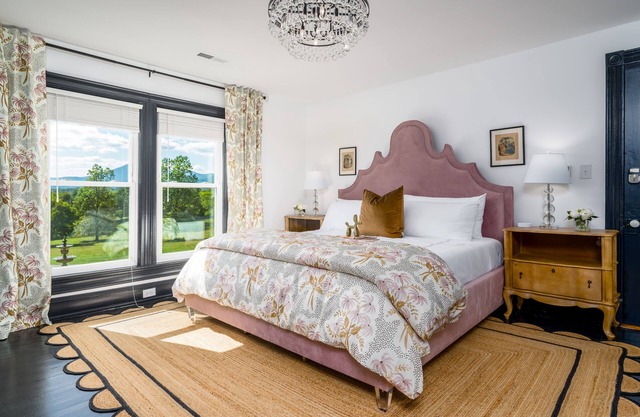 Welcome to the newly appointed Everett Estate: Where Modern Luxury Meets Historic Charm