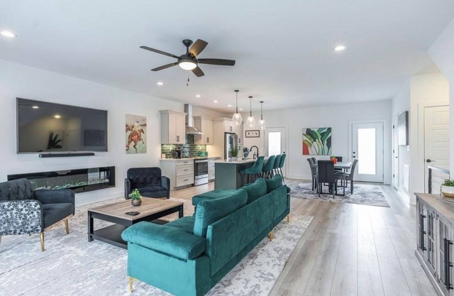 Welcome to The Rupp & Rye, a distillery heights fave townhome, 5min walk to Rupp