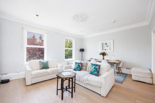 WelcomeStay Colliers Wood Two Bed Apartment - Home Away from Home
