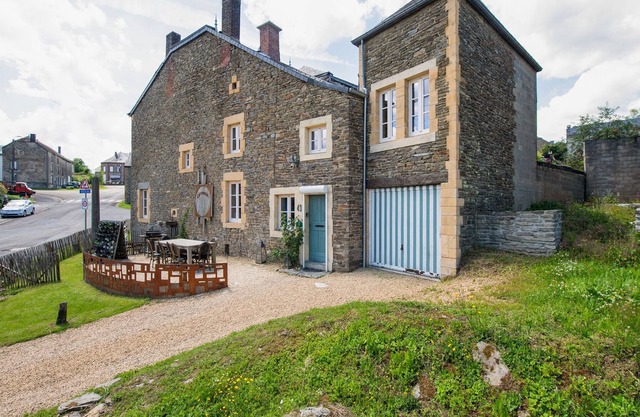 Welcoming holiday home in Vresse-sur-Semois with terrace