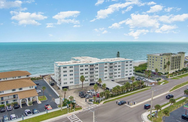 Welcoming ocean front 2-bedroom condo in Satellite Beach.