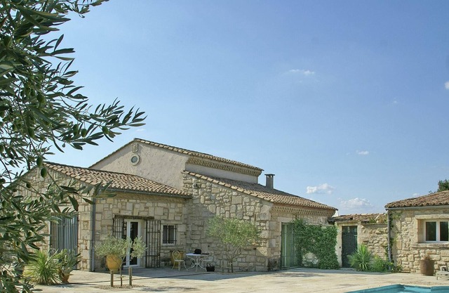 Welcoming Villa with Private Swimming Pool in Montfrin