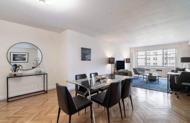 Well Designed Two Bedroom in Murray Hill Building