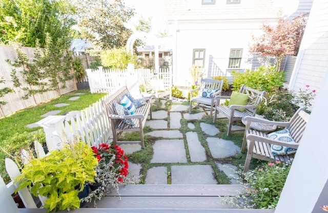 West End Completely Renovated 2BR/2BA Condo
