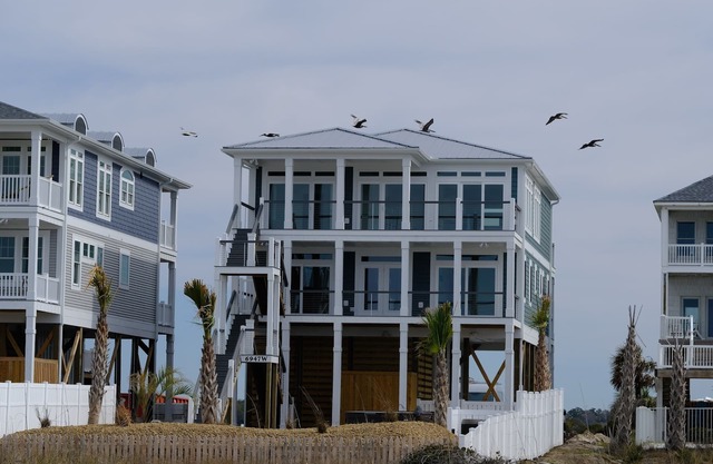 West End, Oceanfront, Heated Pool, Hot Tub, Elevator, Dogs OK, Winter discounts!