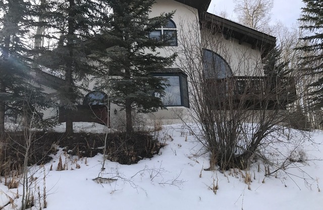 West Vail - 3 Level Mountain Retreat with Spectacular Views