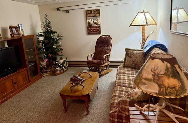 West Yellowstone/Intown Condo. Snowmobiling directly from front door. Hiking