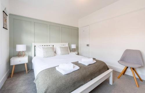 Westfield Town-House Free Parking, Secure Garden