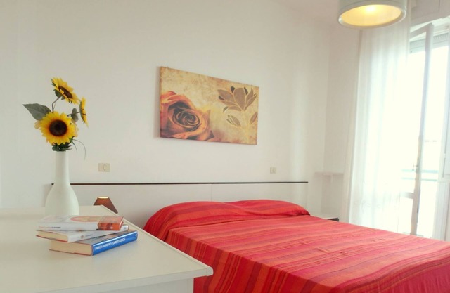 What a sea view! Beautiful three-room renovated apartment with climate